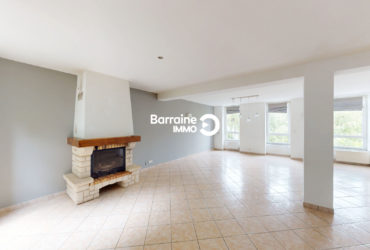 A VENDRE A BREST KERBONNE APPARTEMENT DUPLEX AVEC CHEMINEE DERNIER ETAGE T5 122m2 AVEC 3 CHAMBRES 2 PARKING
