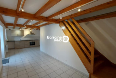 LOCATION : maison de bourg F3 (54 m²) à PLOUGONVEN