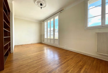 T2 ASCENSEUR –  RUE EMILE ZOLA – 46.33 m² –
