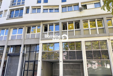 EXCLUSIVITE AGENCE – A LORIENT CENTRE PARVIS SAINT LOUIS GARAGE de 13m² EN SOUS SOL