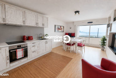 LOMENER – STUDIO VUE MER AVEC BALCON – PARKING ET CAVE