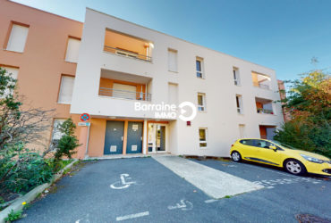 EN EXCLUISIVITE BARRAINE IMMO APPARTEMENT T2 AVEC BALCON ET GARAGE FERME SECTEUR SAINT-LUC KERICHEN PZ00356-TH