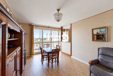 A VENDRE BREST QUIZAC APPARTEMENT T2 ASCENSEUR 7e ETAGE BALCON PARKING SOUS-TERRAIN CAVE