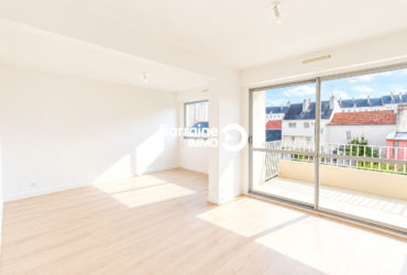 Appartement 2 pièces de 51.33 m2 à vendre à Lorient – Grand balcon -Lumineux et bien situé