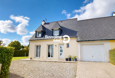A VENDRE – GOUESNOU –  Maison familiale – 4 chambres au fond d&rsquo;une impasse – Gouesnou – Réf : PZ00–FL