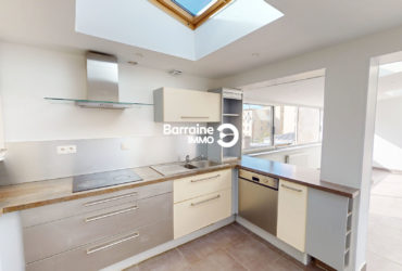 A VENDRE  BREST  SAINT-MARC / DOURIC  APPARTEMENT T4 81 M²  2 CHAMBRES  EXPOSITION SUD   APERCU MER