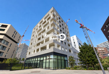 A VENDRE EXCLUSIVITE CAPUCINS T3 PROCHE NEUF DEUX CHAMBRES BALCON ASCENSEUR PARKING