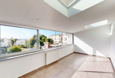 A VENDRE  BREST  SAINT-MARC / DOURIC  APPARTEMENT T4 81 M²  2 CHAMBRES  EXPOSITION SUD   APERCU MER